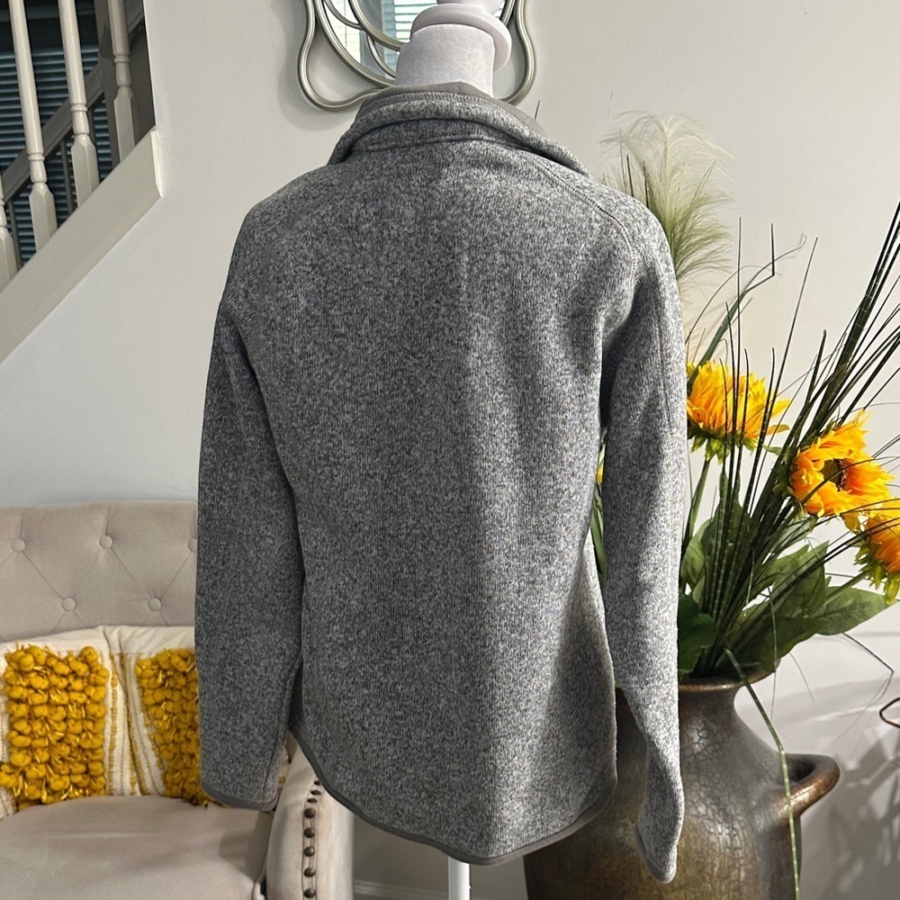 Patagonia Women's Gray Quarter-Zip Sweater - Picture 6 of 9